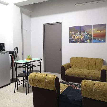 Moonstone: Comfy 1Br Unit Lägenhet Olongapo City Exteriör bild