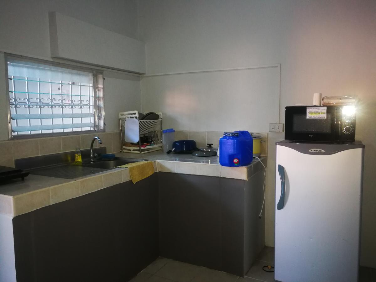 Moonstone: Comfy 1Br Unit Lägenhet Olongapo City Exteriör bild